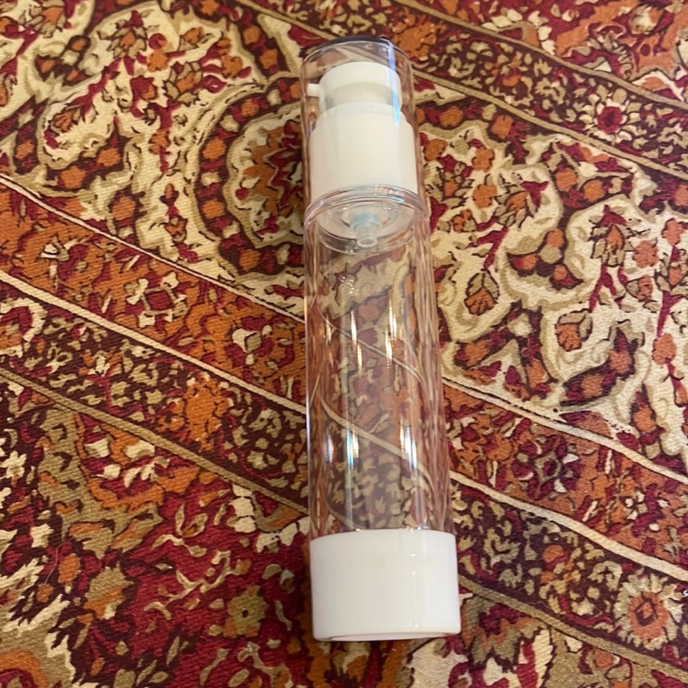 NWT 50ml Airless Cosmetic/ Travel Pump